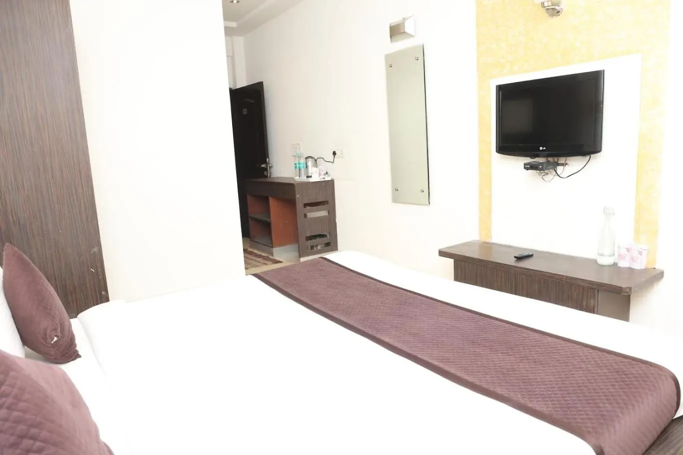 ***  Hotel Panna Paradise Agra  India
